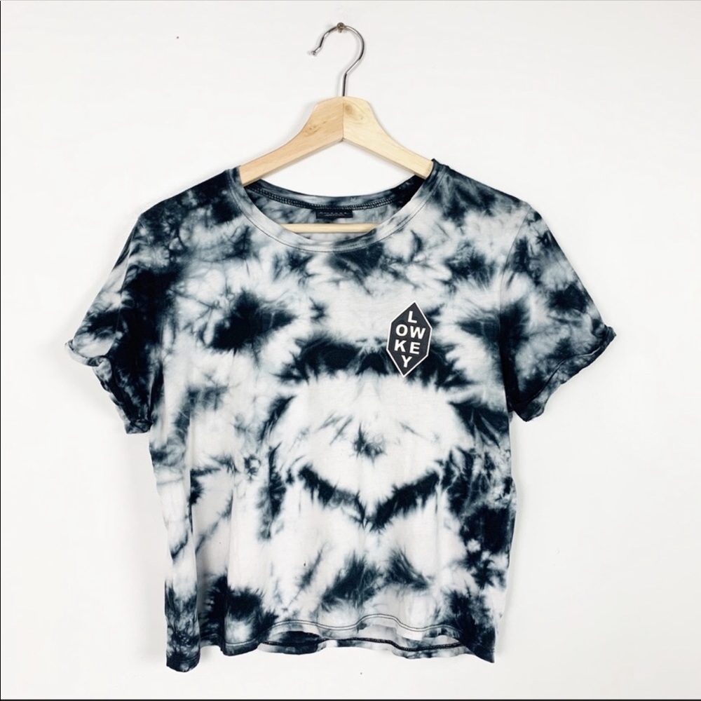 Empyre Lowkey Crop Top tee - Picture 2 of 3